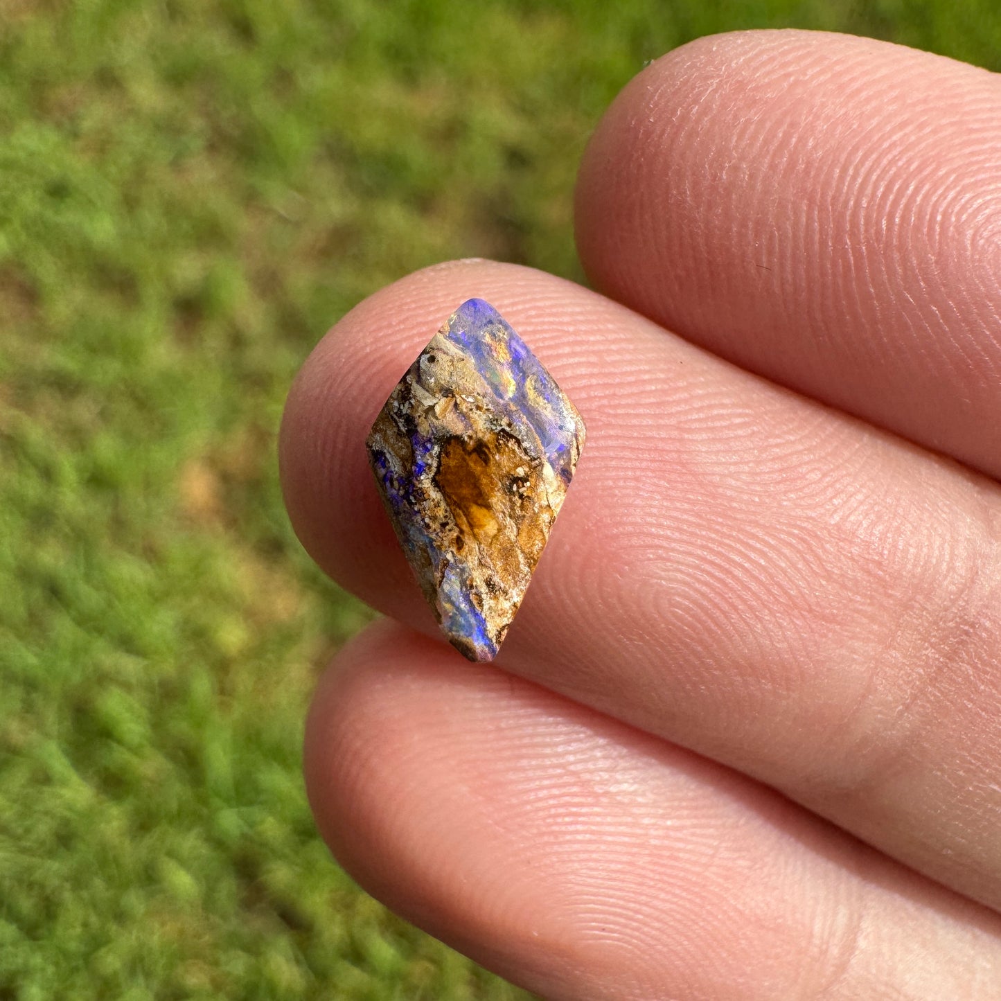 0.81 Ct small wood replacement opal