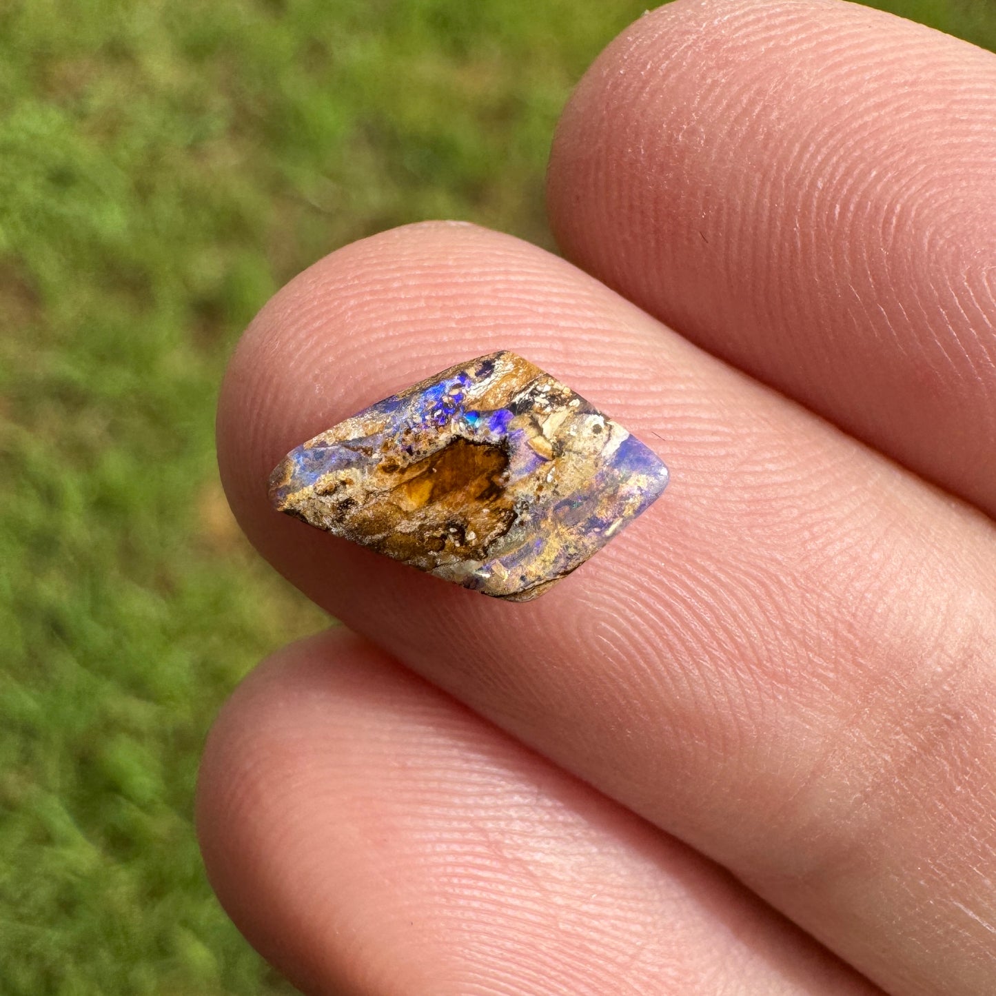 0.81 Ct small wood replacement opal