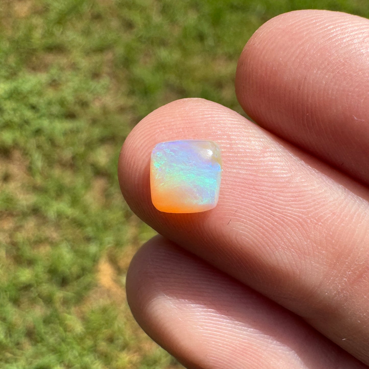 0.63 Ct small crystal opal