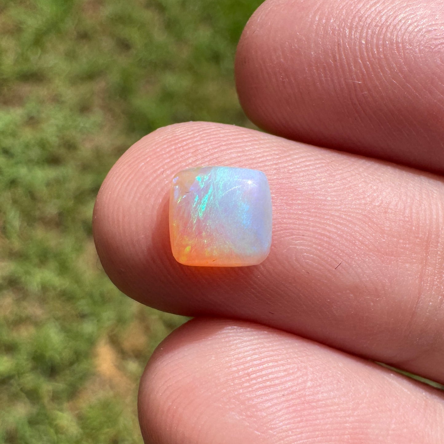 0.63 Ct small crystal opal