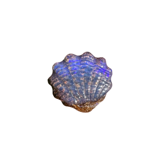 2.81 Ct fan shell boulder opal carving