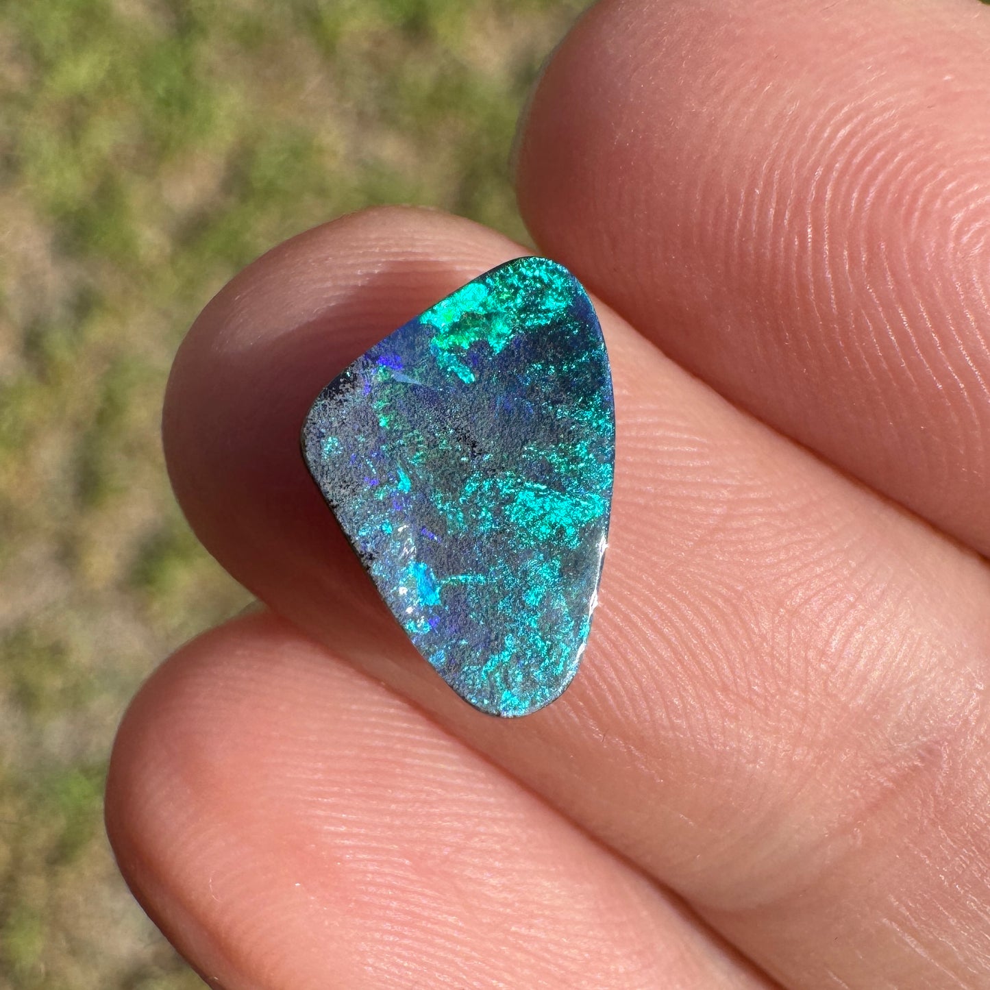 1.64 Ct small boulder opal