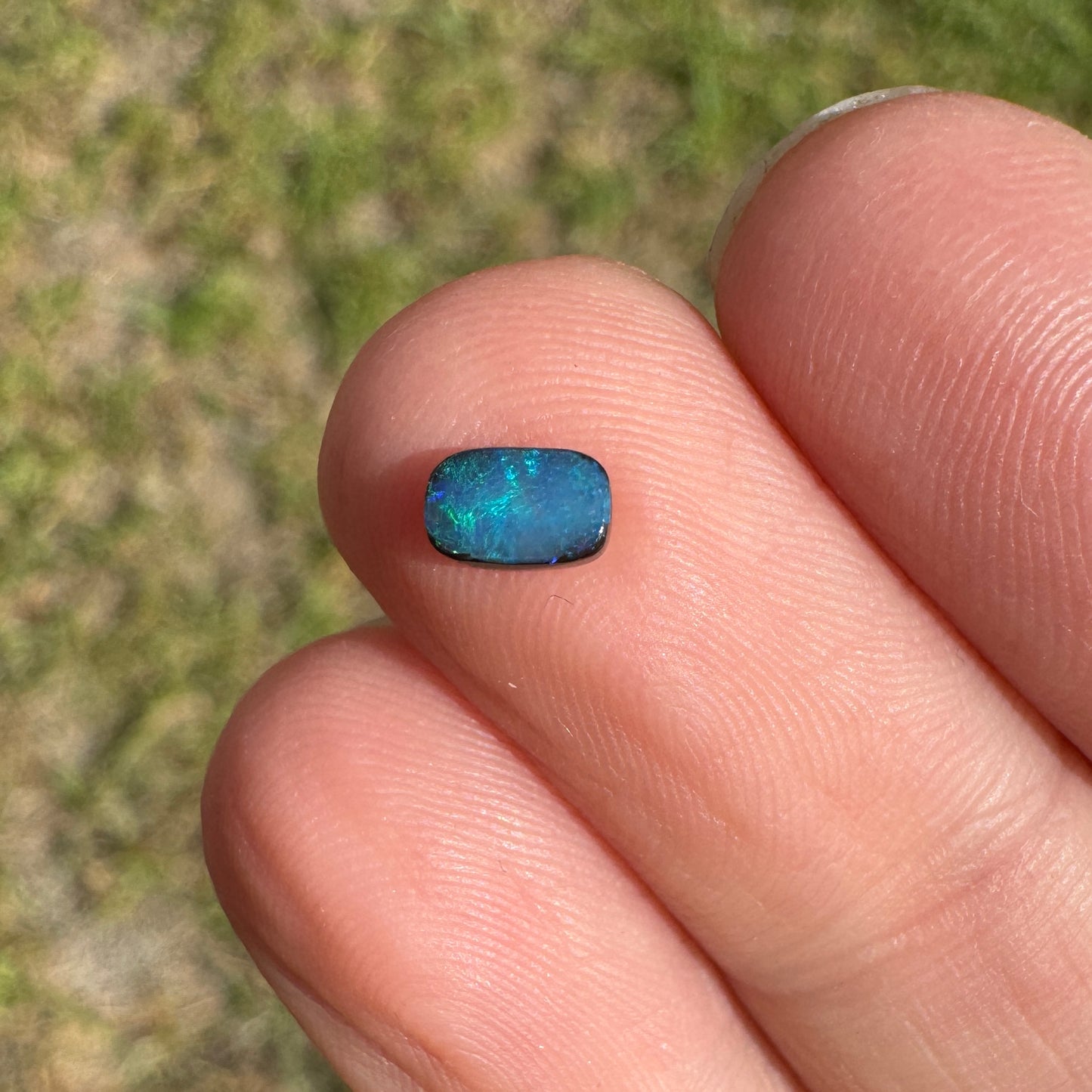 0.35 Ct extra small boulder opal