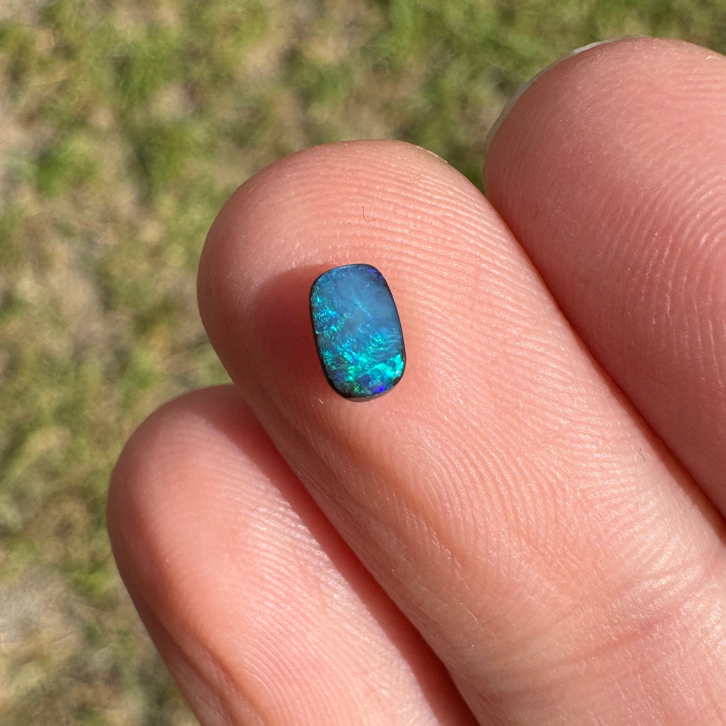 0.35 Ct extra small boulder opal
