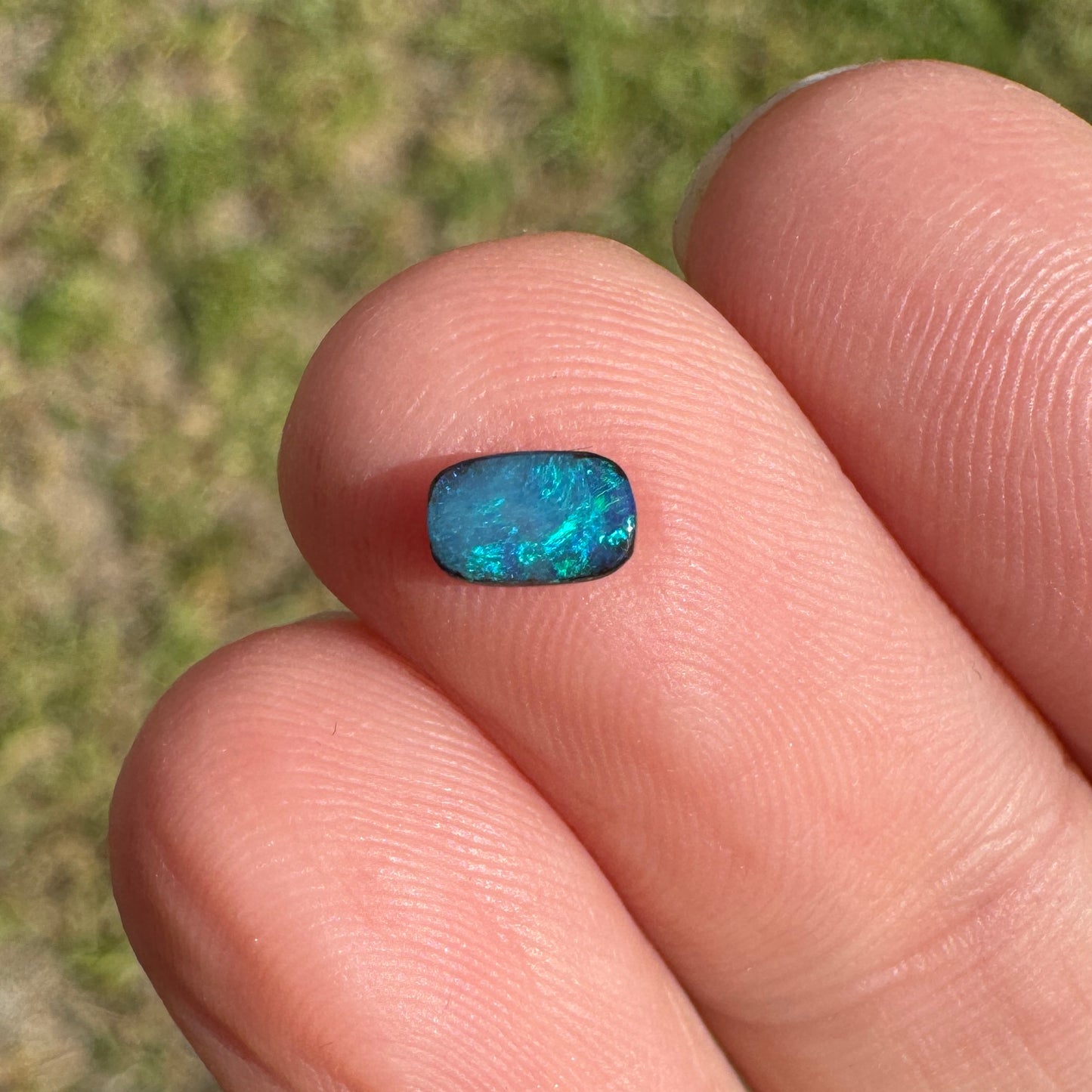 0.35 Ct extra small boulder opal