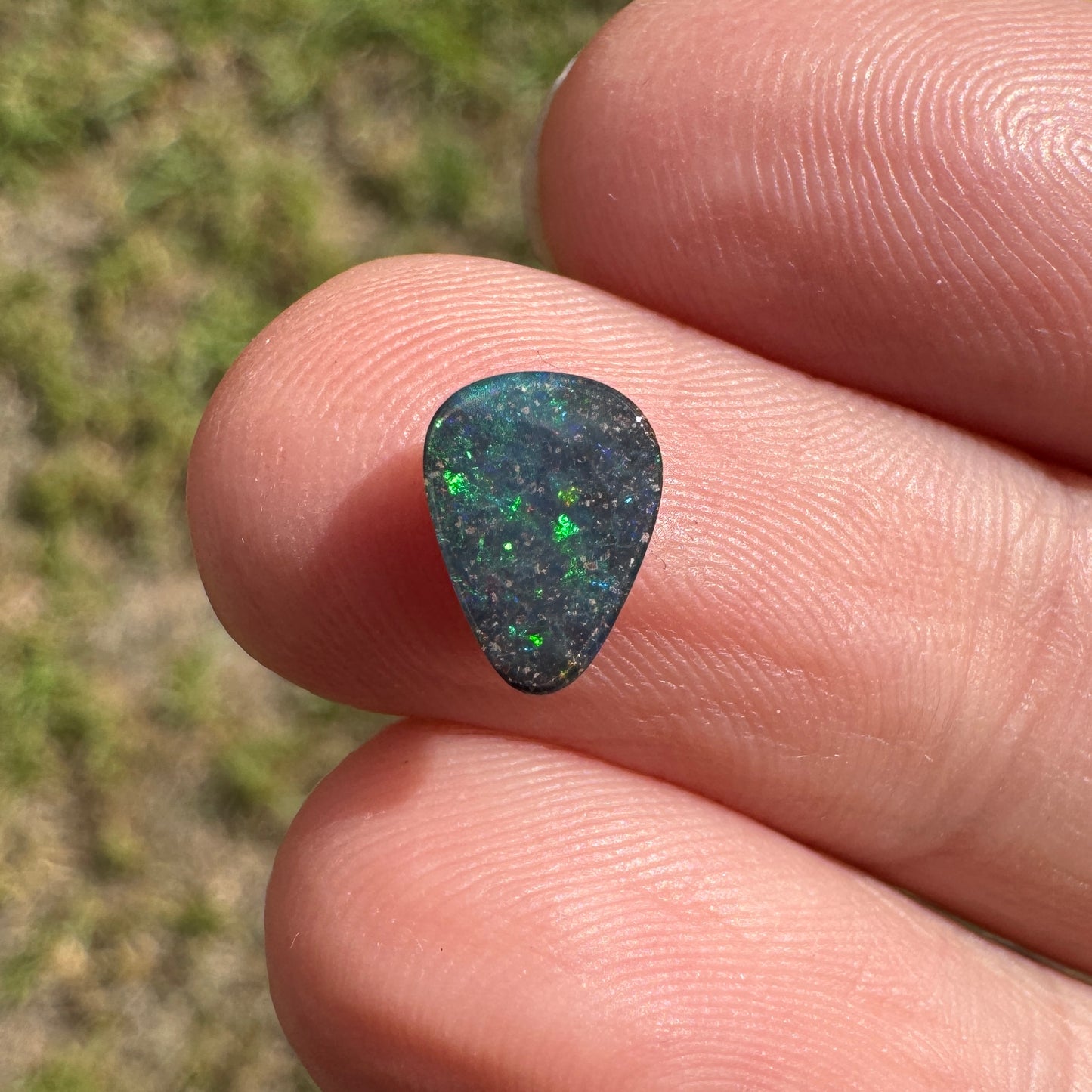 0.76 Ct small boulder opal