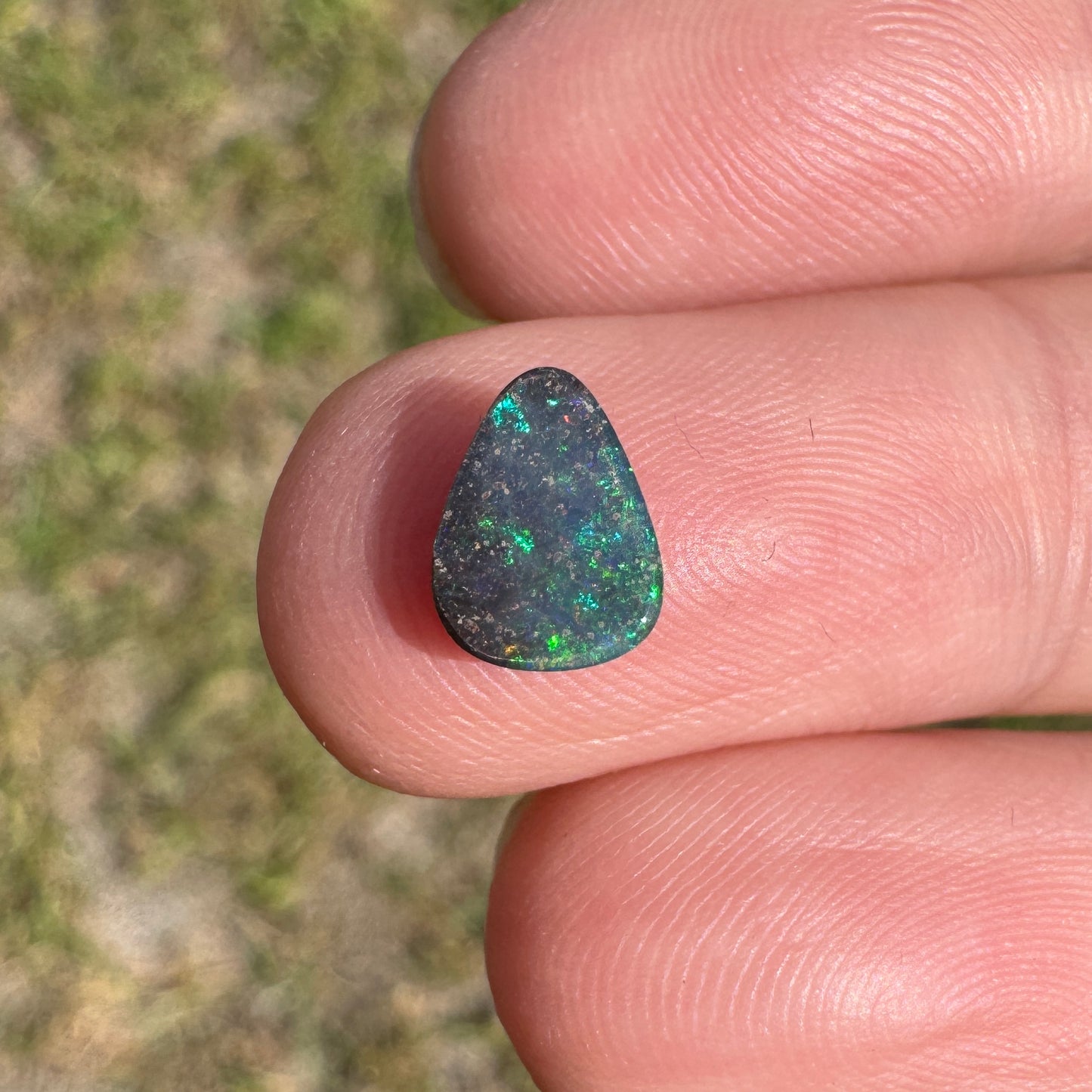 0.76 Ct small boulder opal