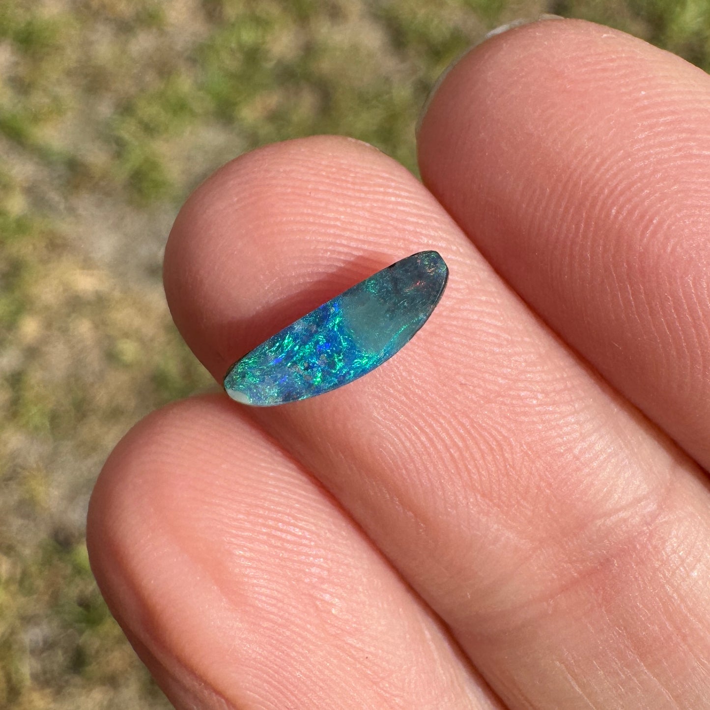 0.58 Ct extra small boulder opal
