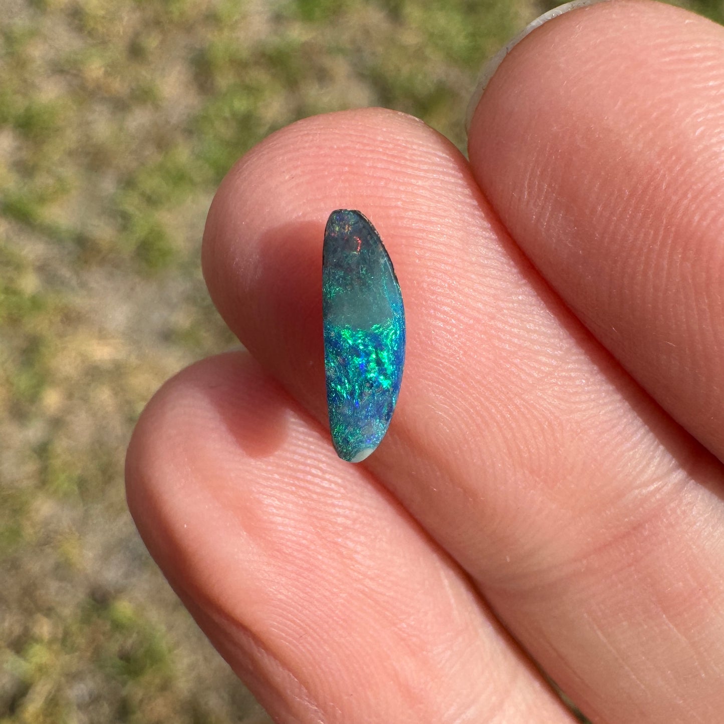 0.58 Ct extra small boulder opal