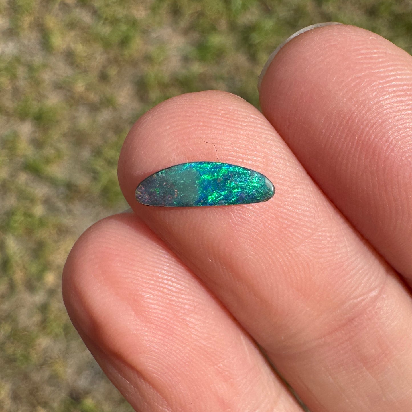 0.58 Ct extra small boulder opal