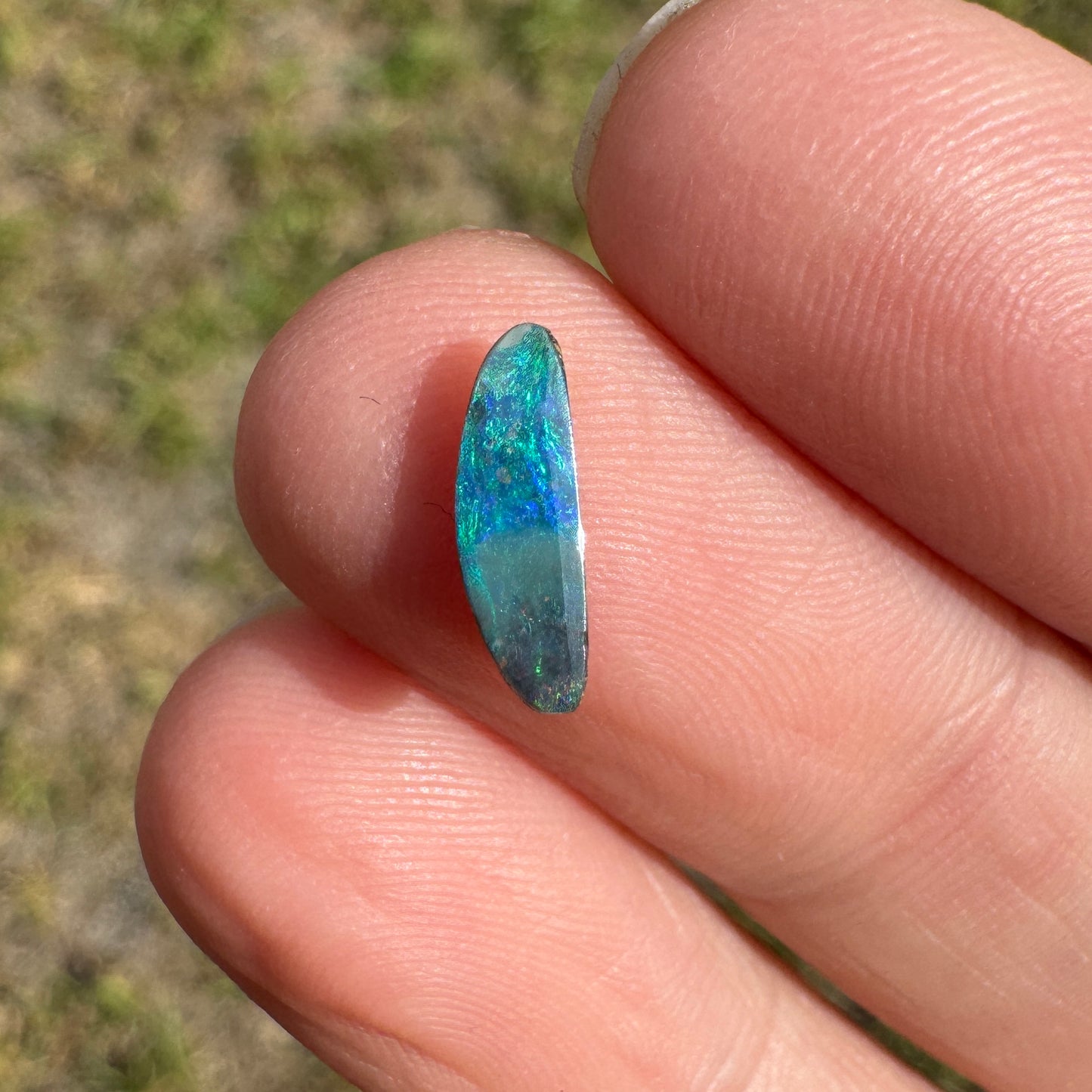 0.58 Ct extra small boulder opal