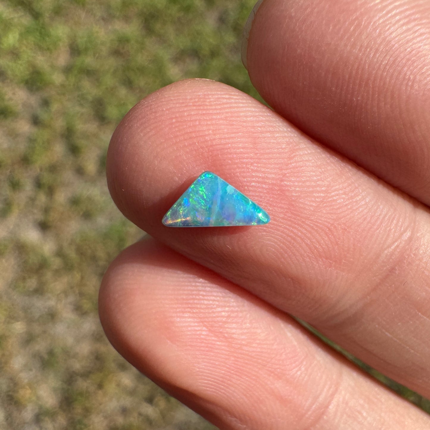 0.38 Ct extra small boulder opal
