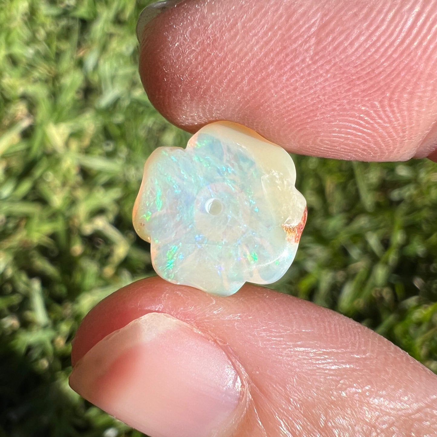 4.47 Ct carved flower opal