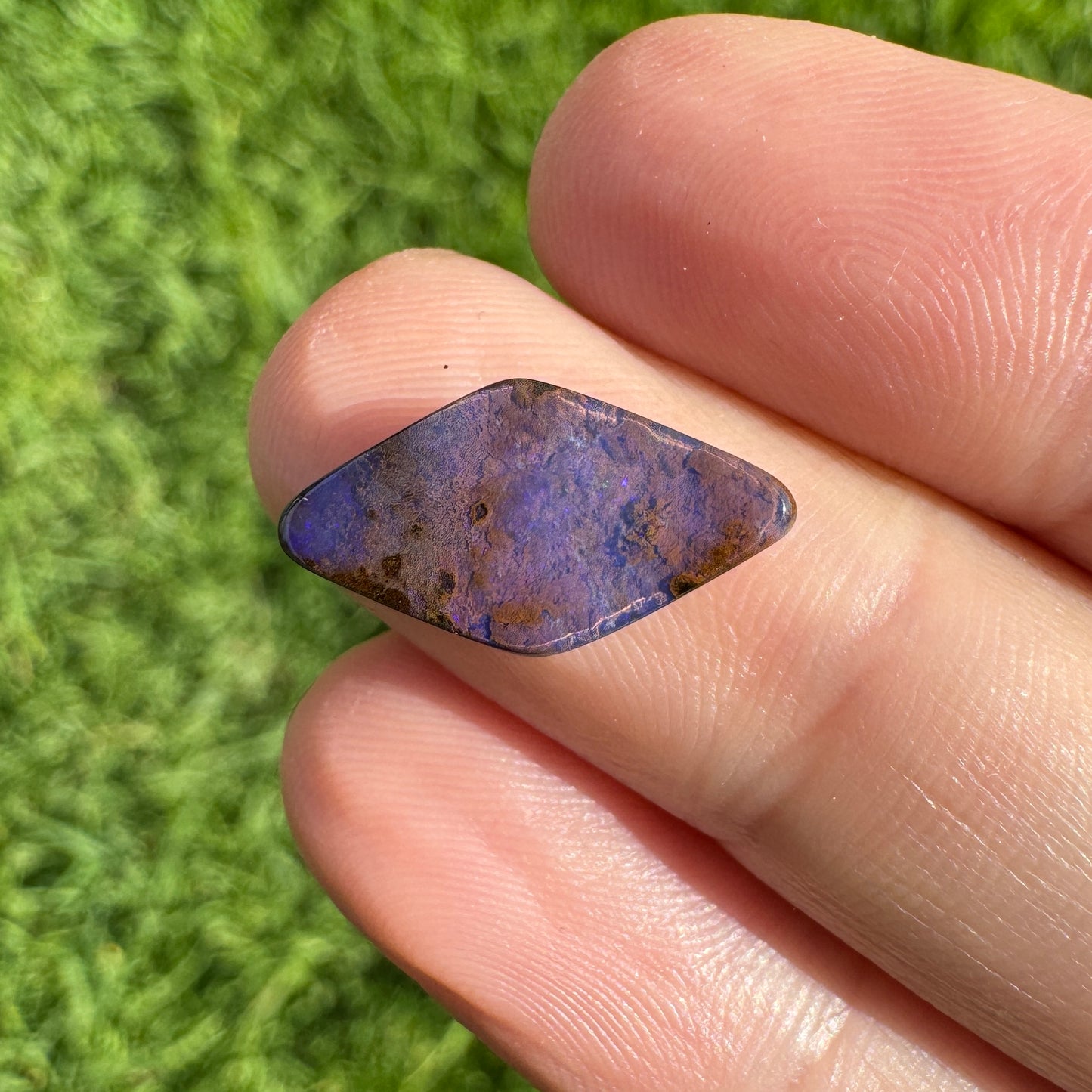 3.49 Ct small boulder opal