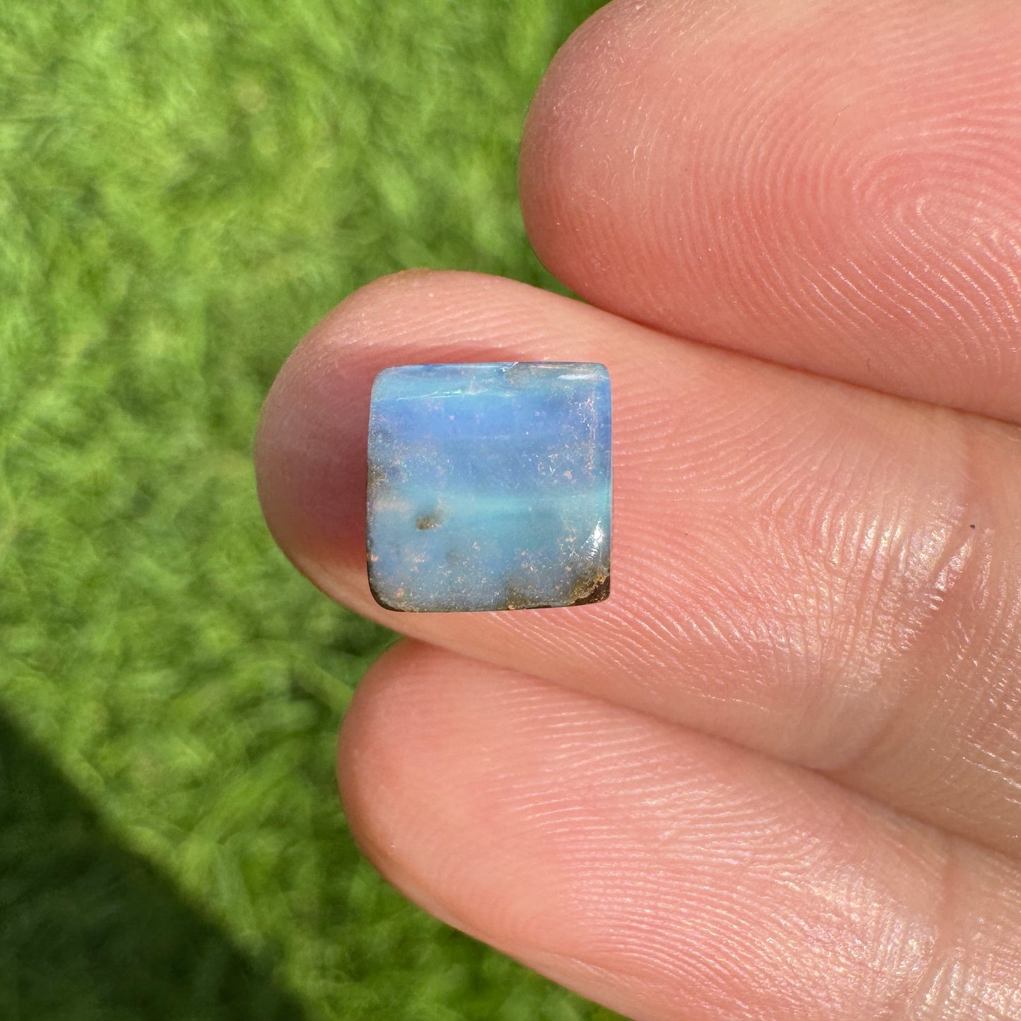 2.33 Ct small boulder opal