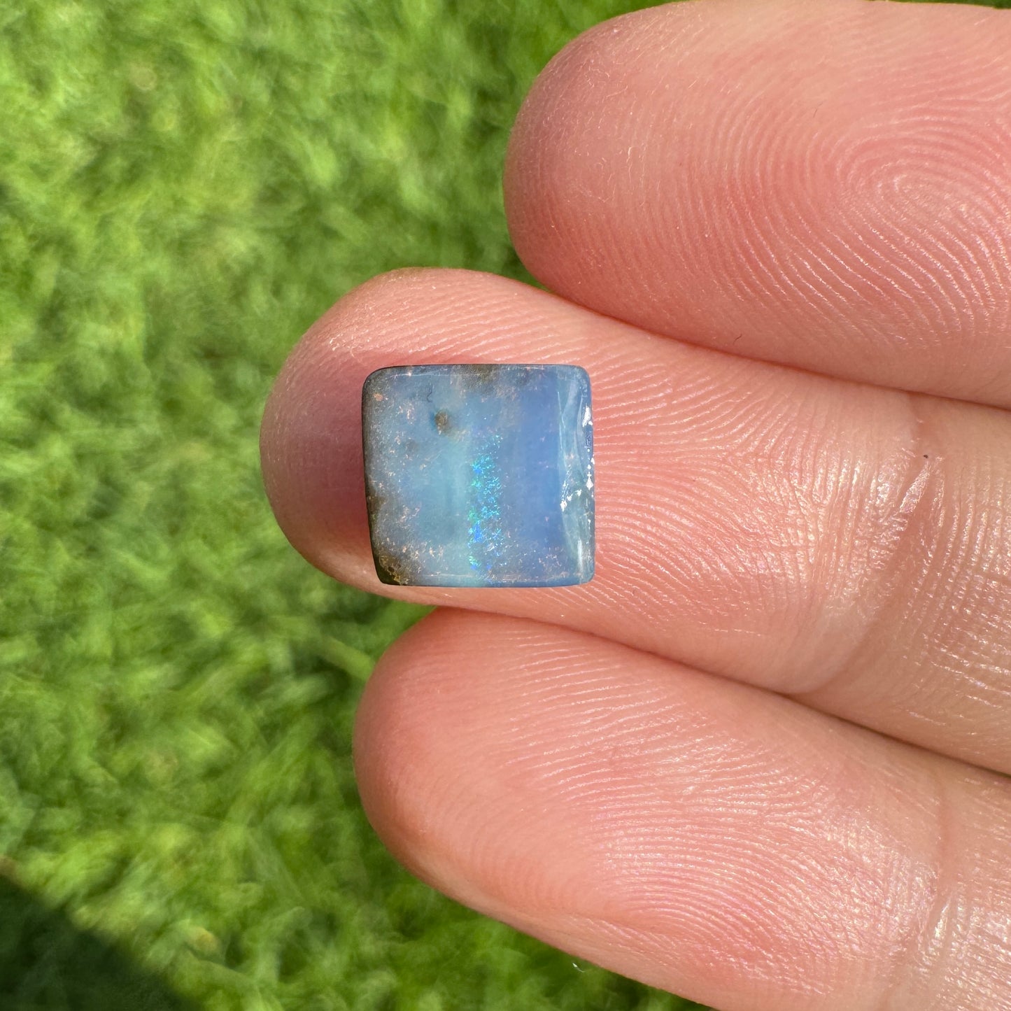 2.33 Ct small boulder opal