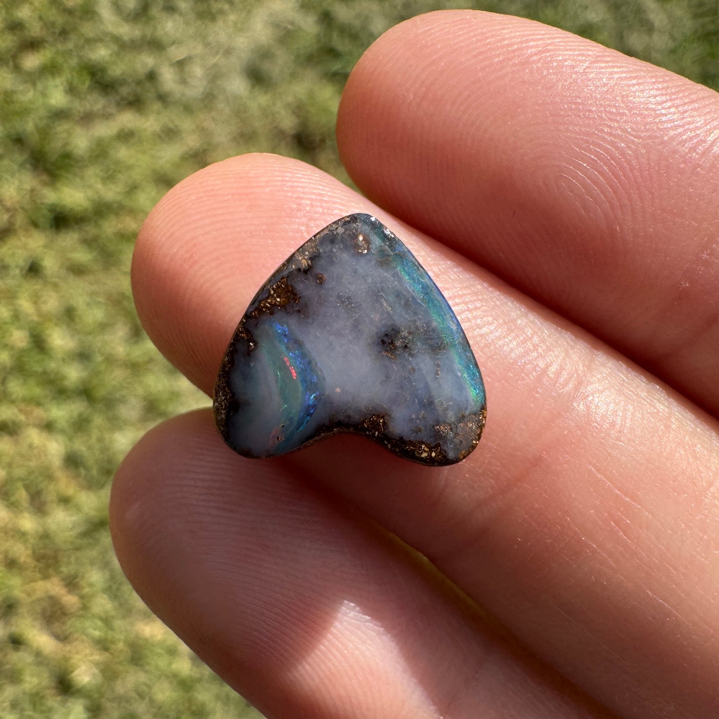 3.75 Ct heart boulder opal