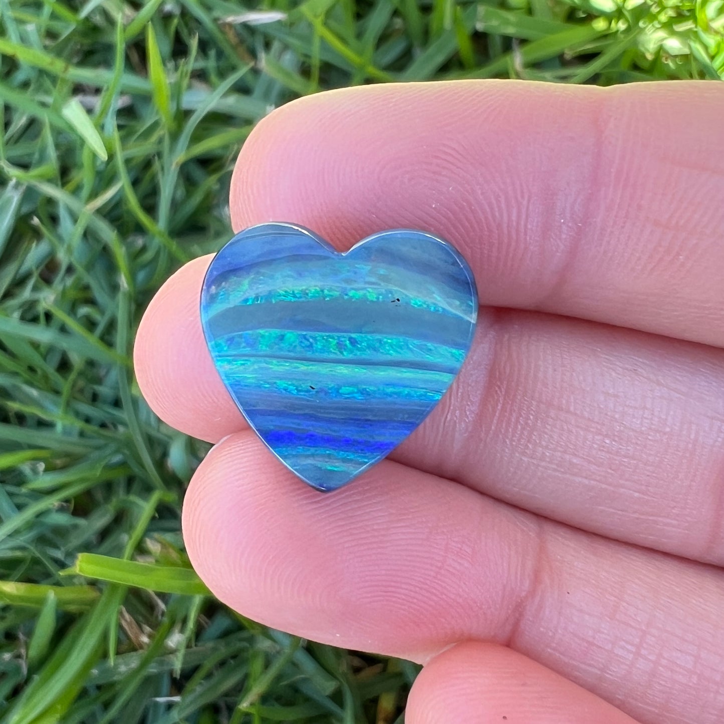 8.88 Ct heart boulder opal