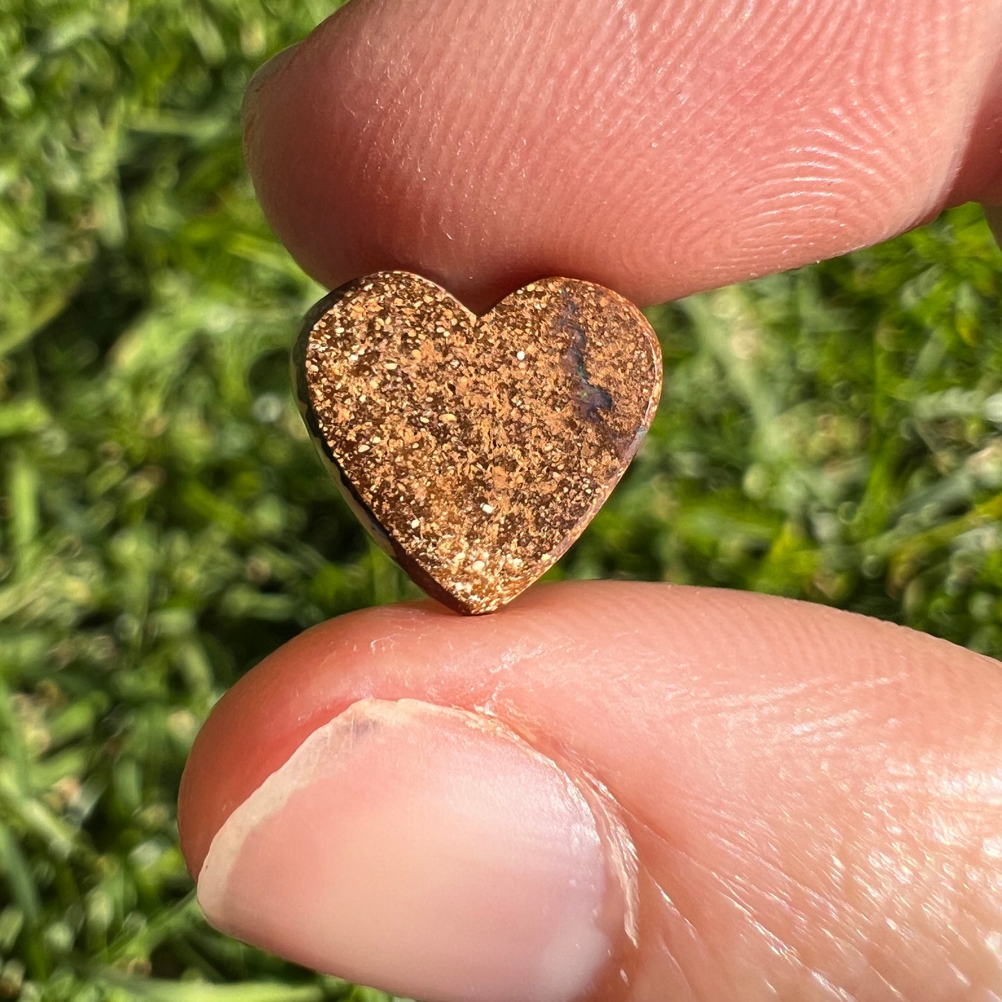 2.63 Ct wavy heart boulder opal