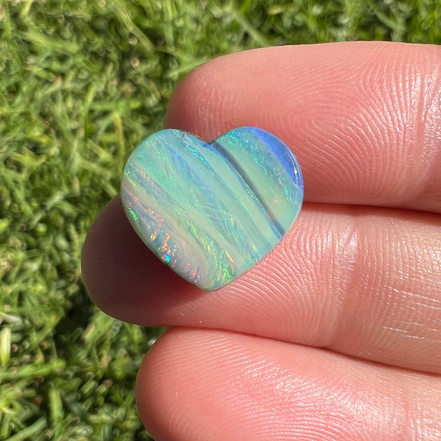 5.69 Ct heart boulder opal