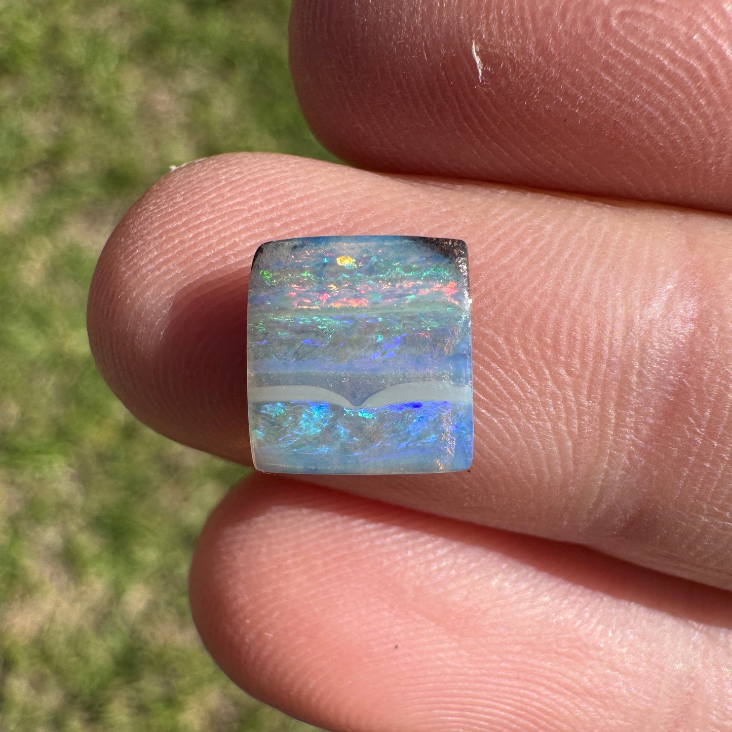1.59 Ct 'the mountain' boulder opal