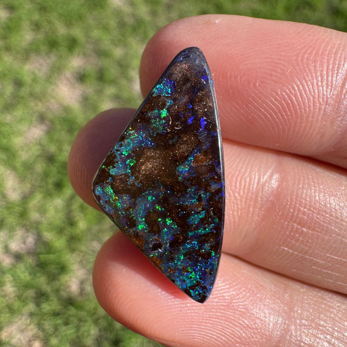 12.04 Ct matrix boulder opal