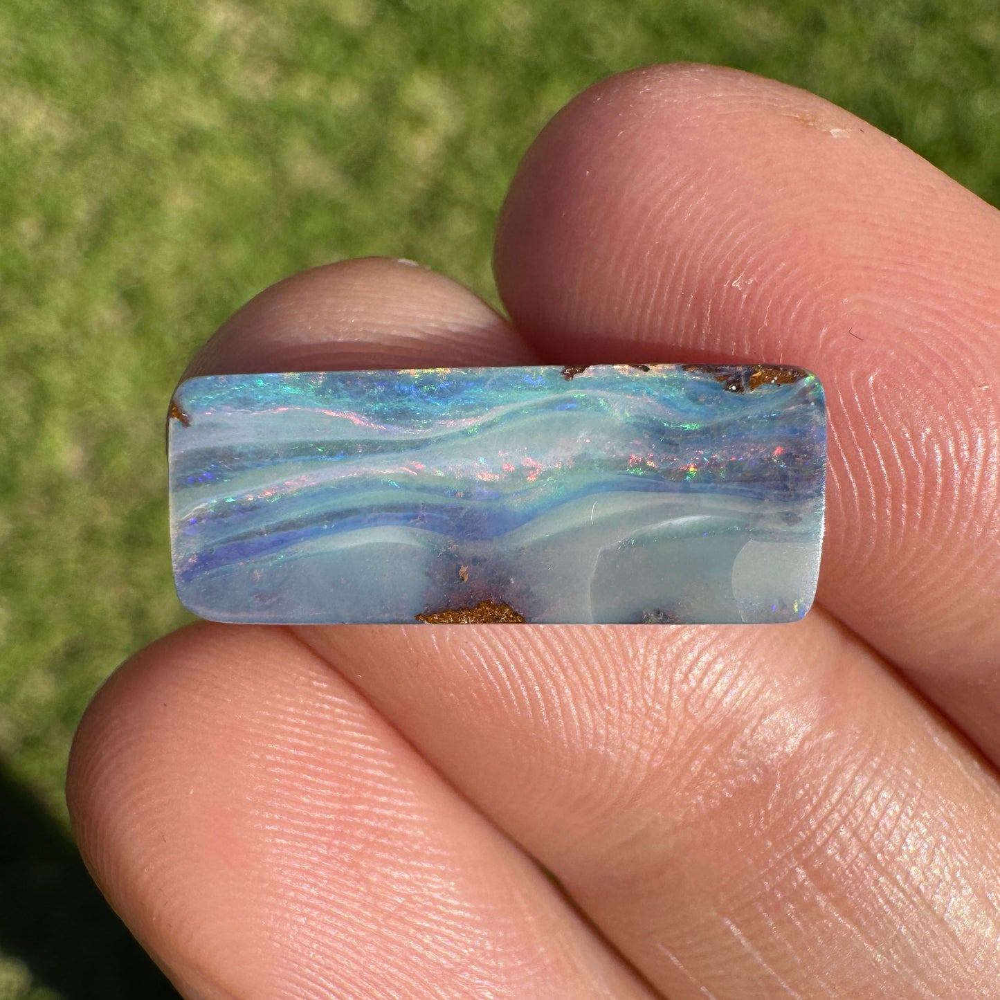 4.72 Ct 'the waves' rectangle boulder opal