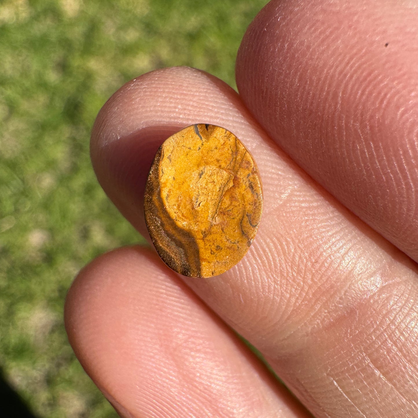 1.90 Ct hot pink boulder opal