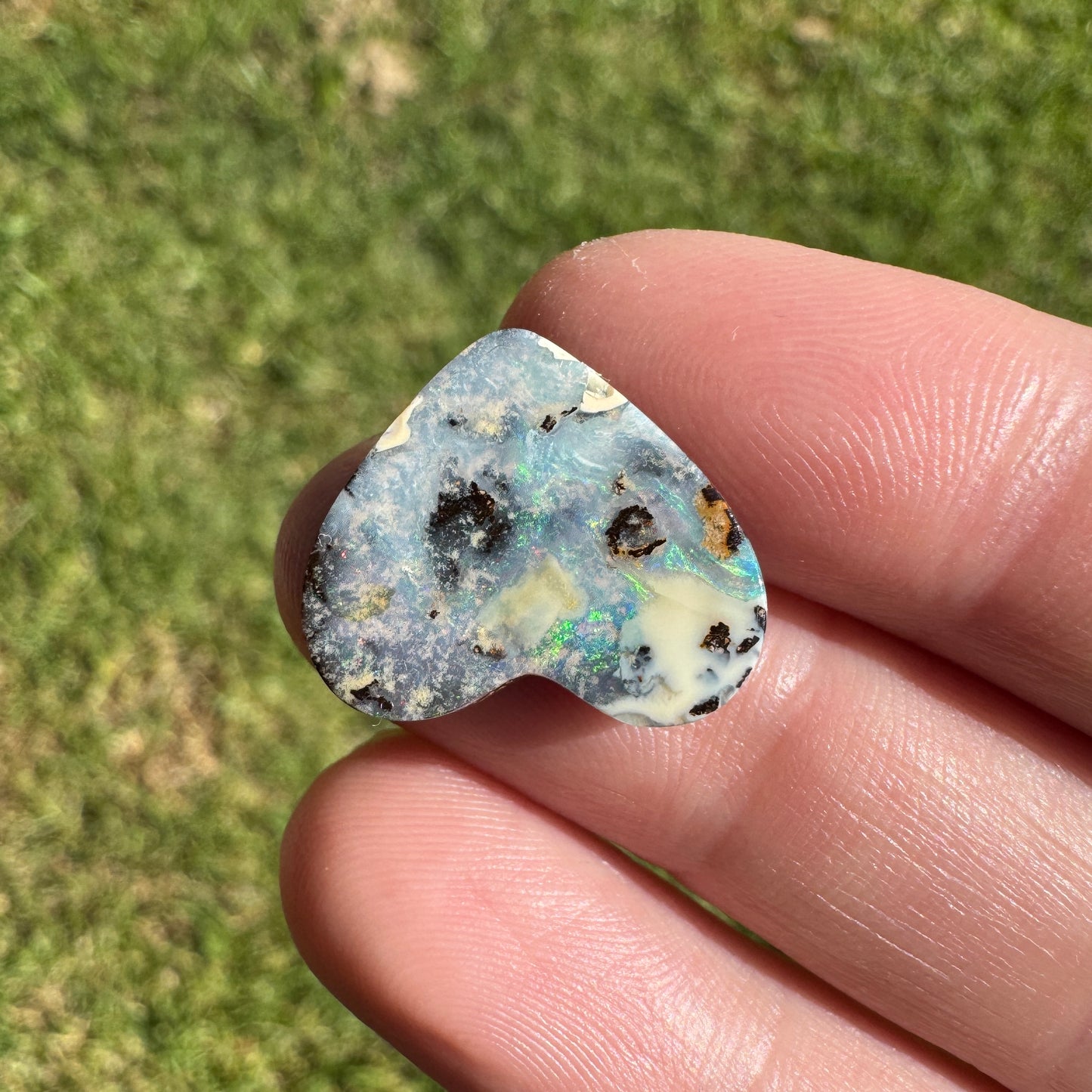 7.99 Ct heart boulder opal