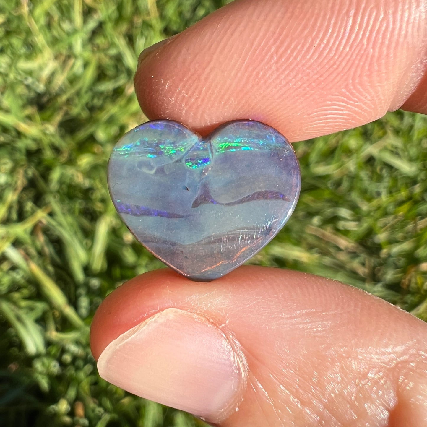7.06 Ct heart boulder opal