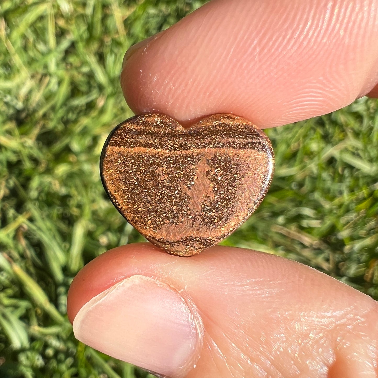 7.06 Ct heart boulder opal