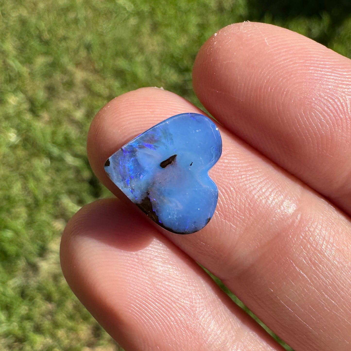 3.84 Ct heart boulder opal