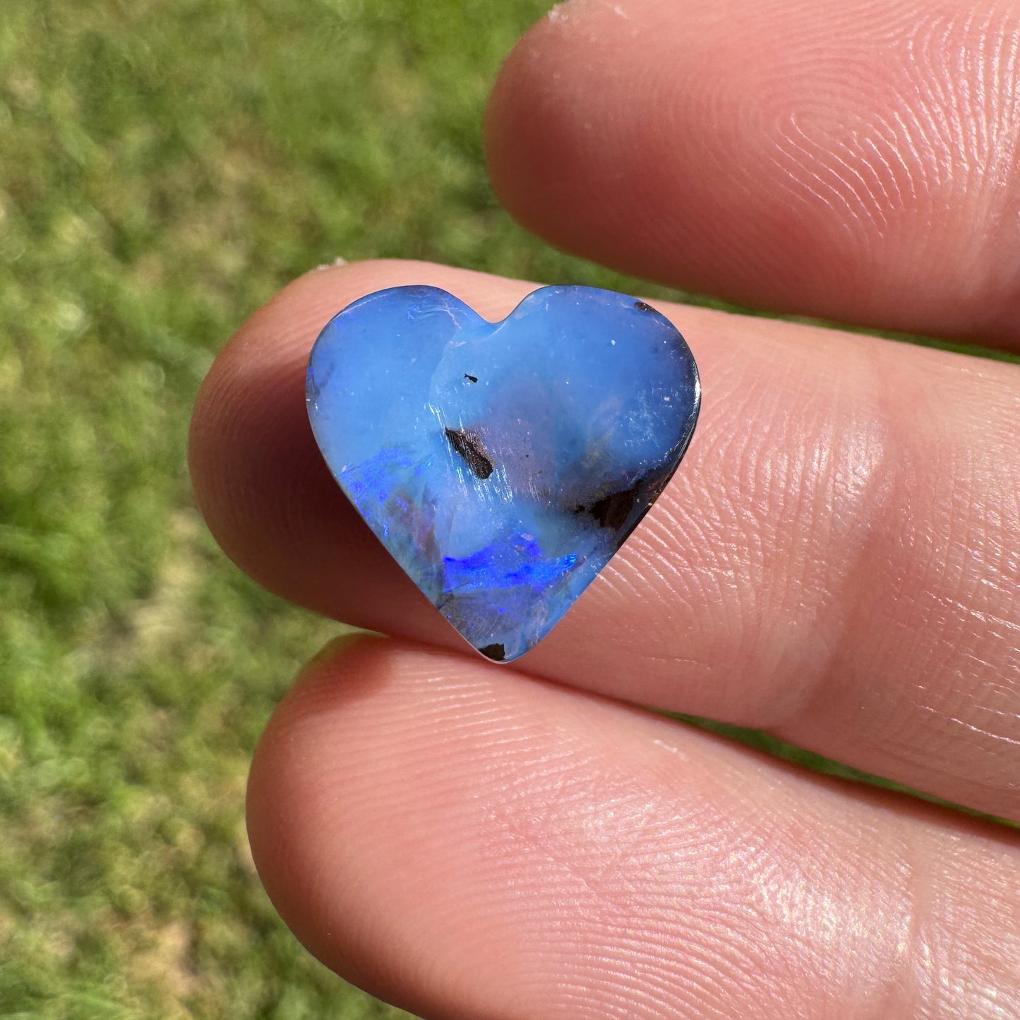 3.84 Ct heart boulder opal