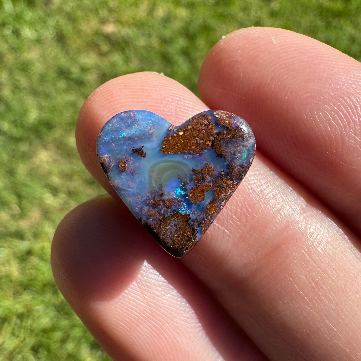 4.15 Ct heart boulder opal