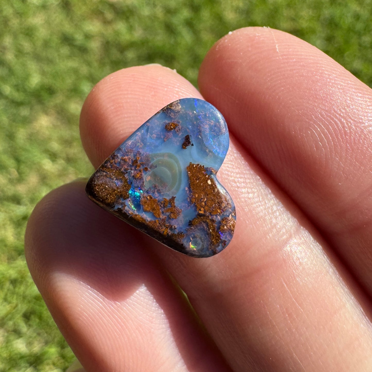 4.15 Ct heart boulder opal