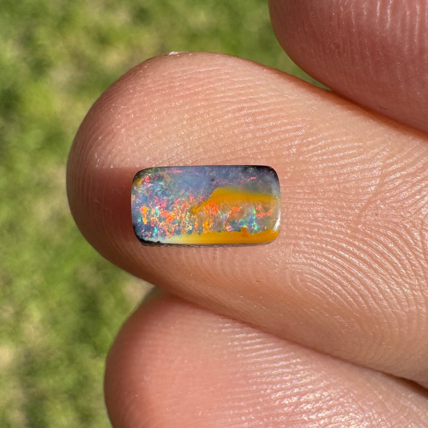 0.54 Ct extra small boulder opal