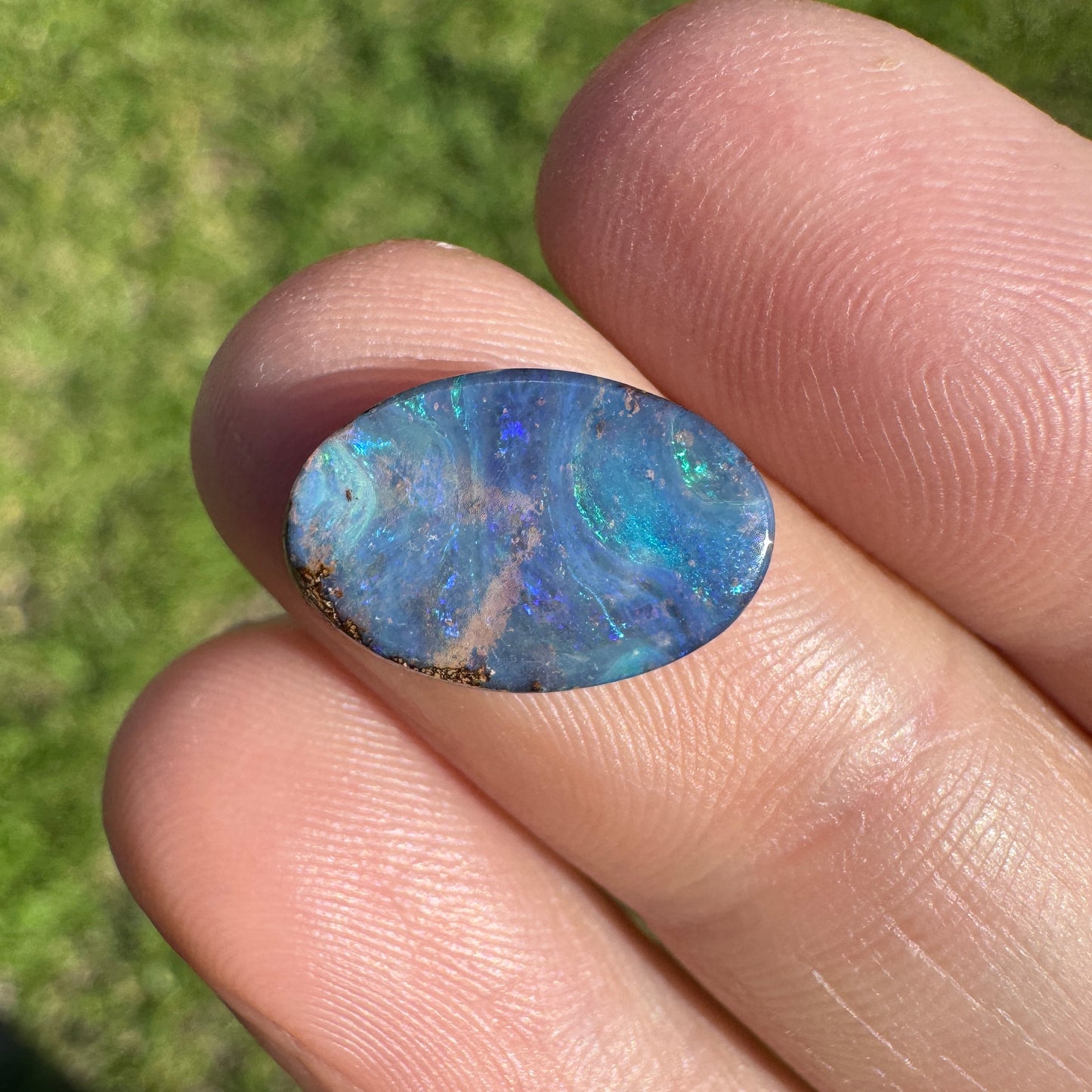3.31 Ct oval boulder opal