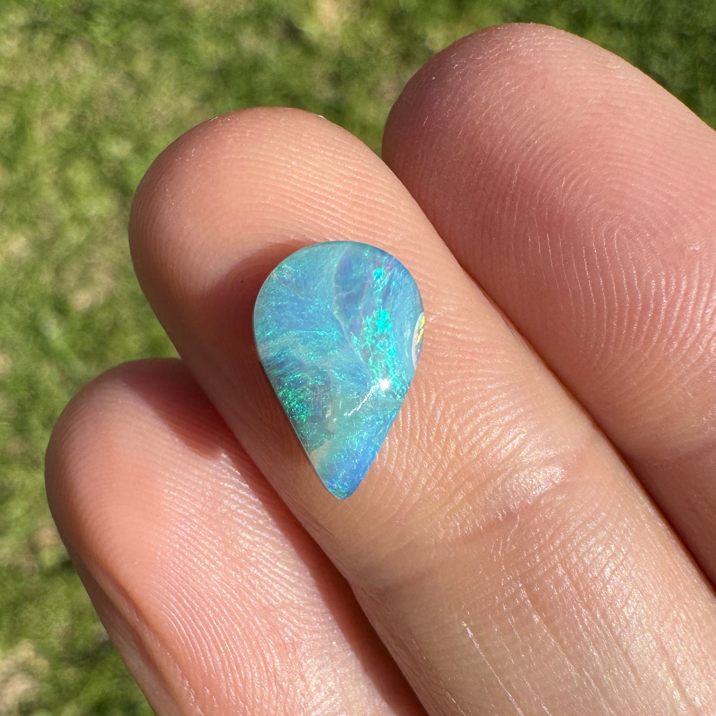 1.60 Ct small boulder opal