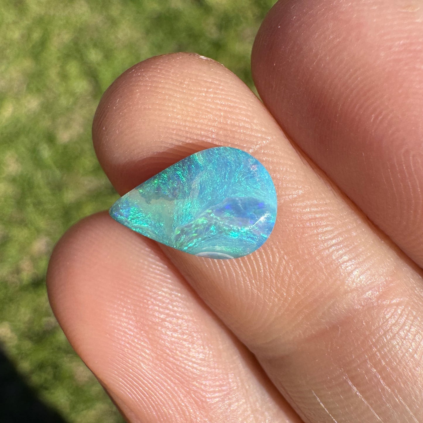 1.60 Ct small boulder opal