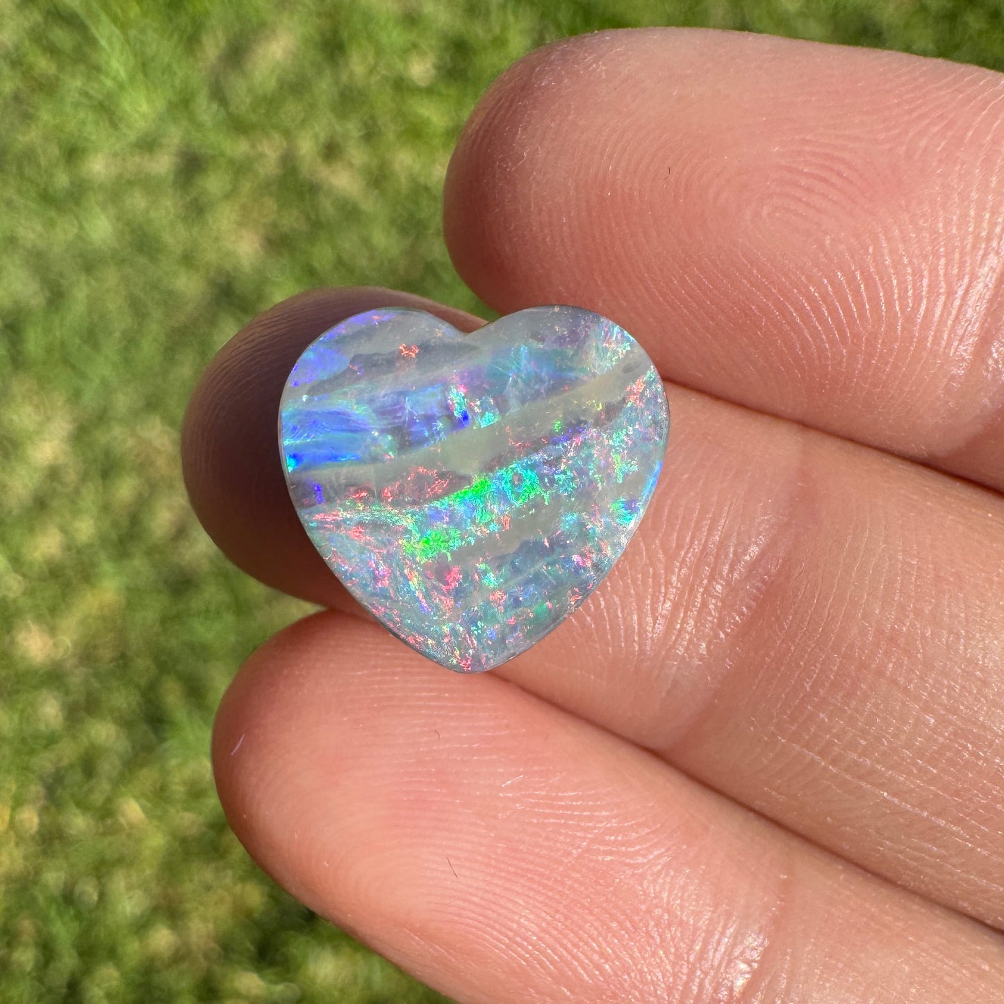 6.56 Ct bright rainbow heart boulder opal
