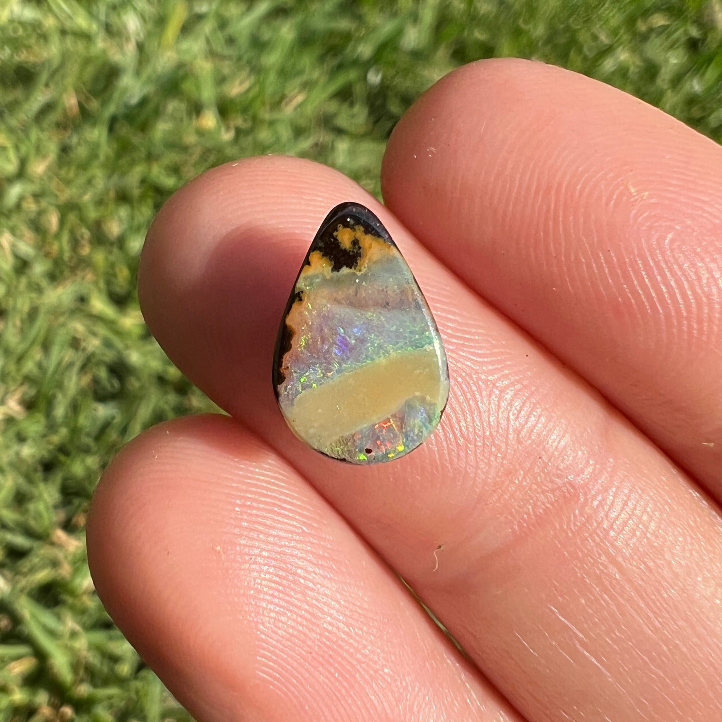 2.31 Ct small boulder opal