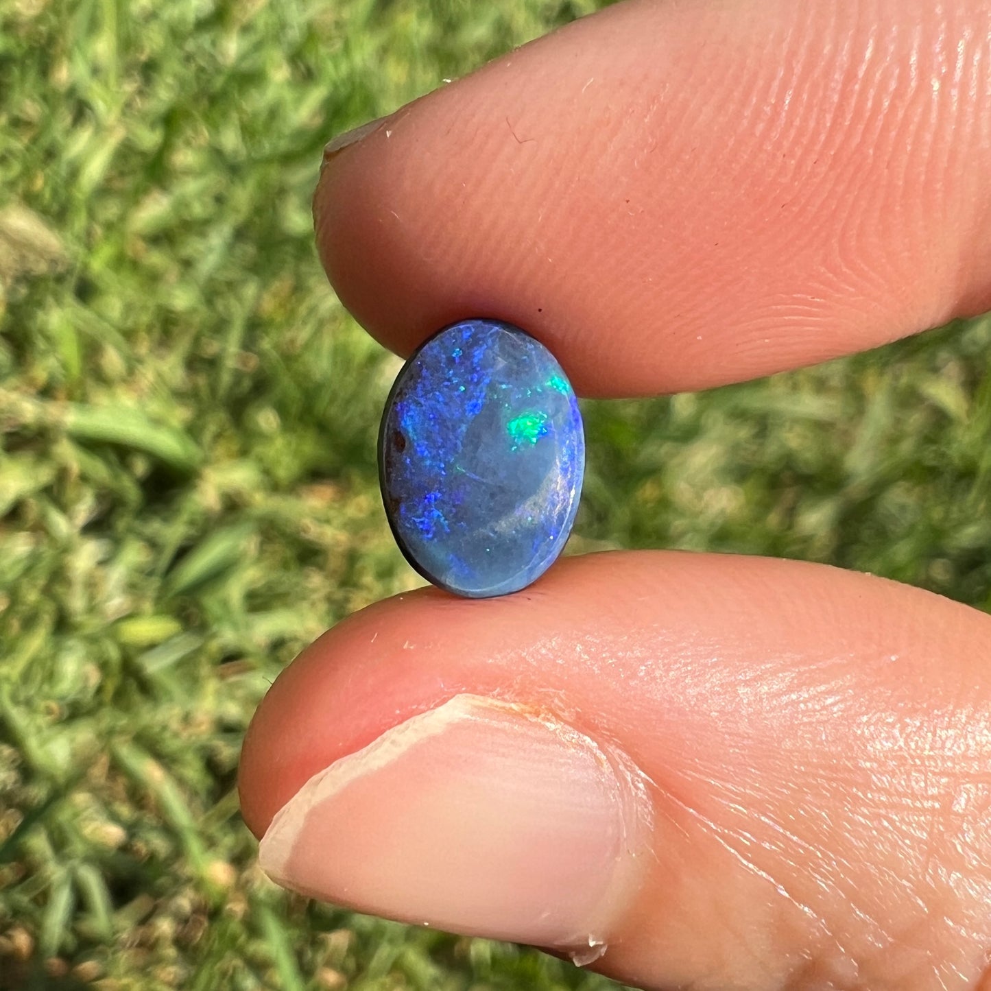 1.87 Ct small boulder opal