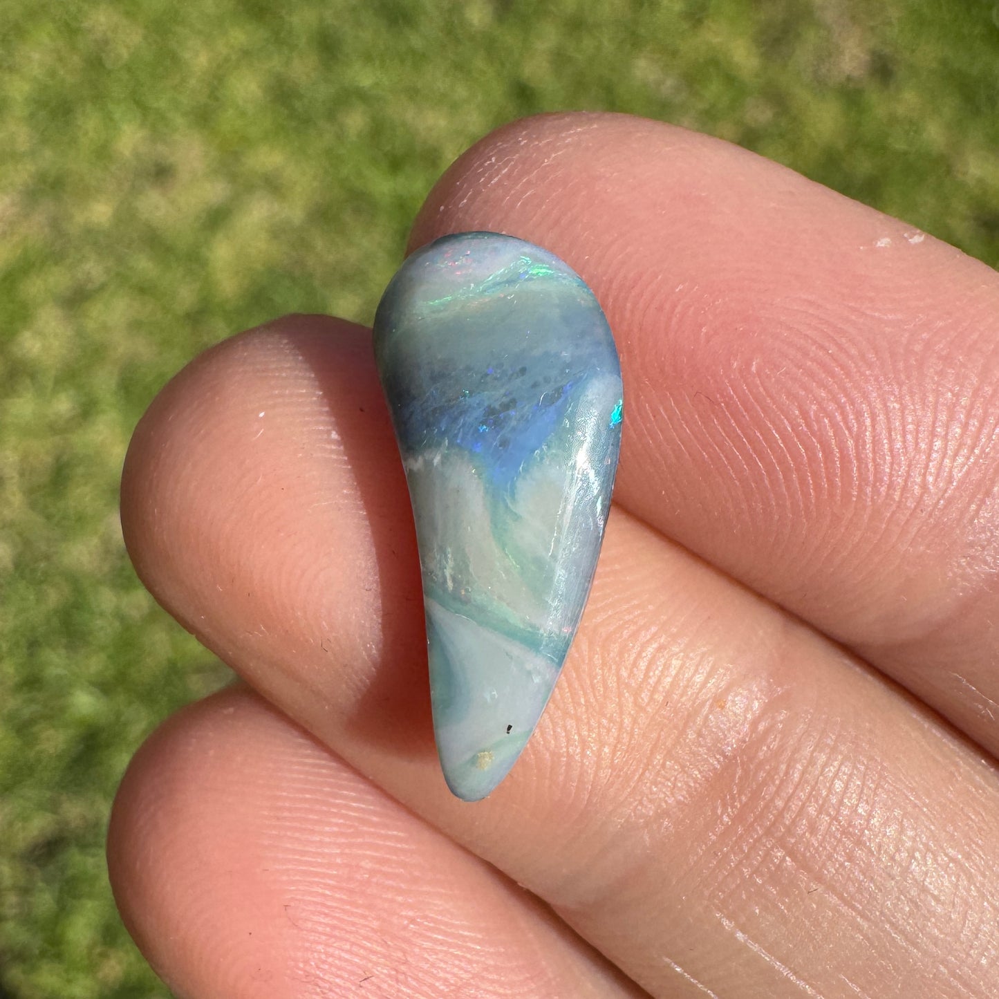 4.30 Ct 'the comma' boulder opal