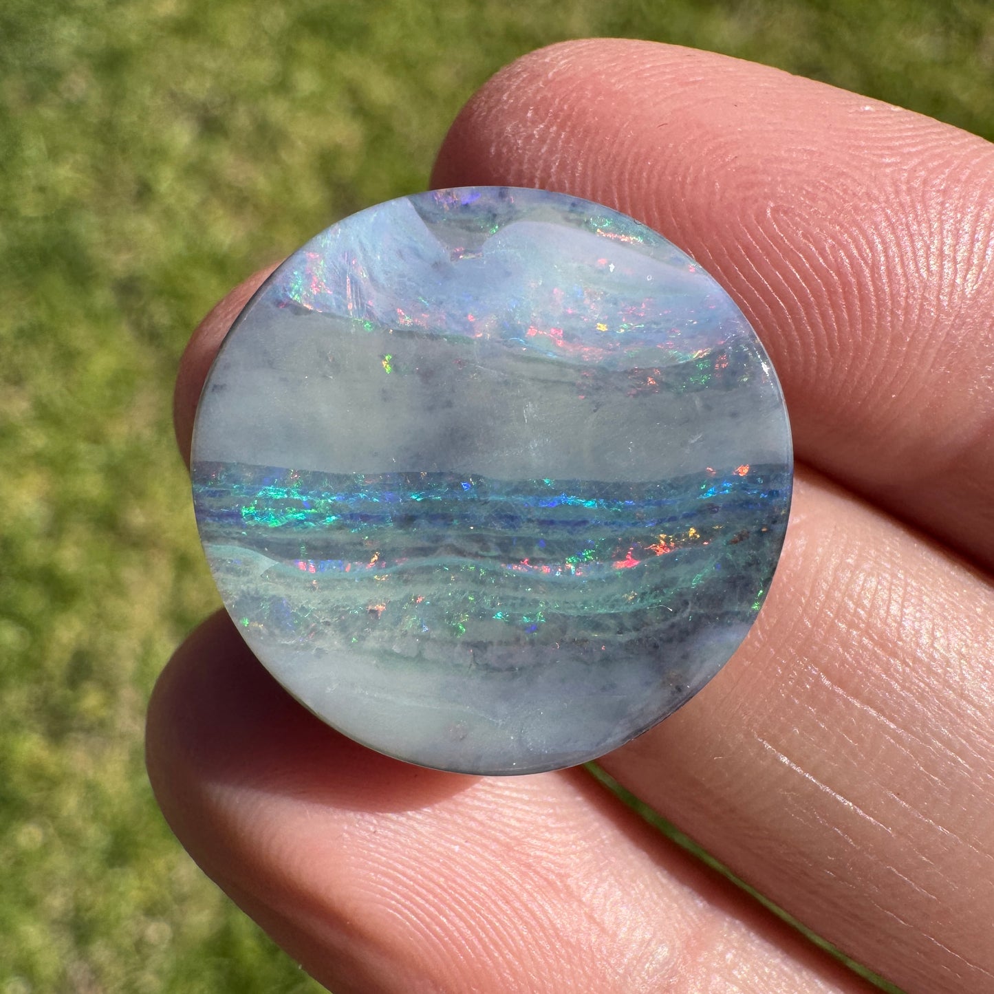 16.42 Ct large circle boulder opal