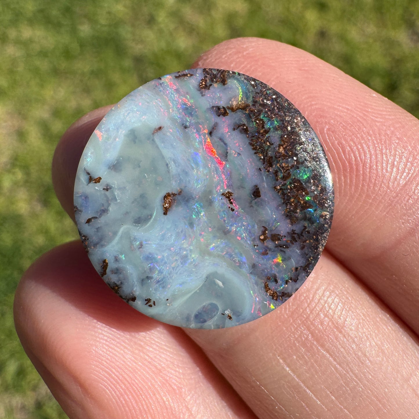 14.55 Ct circle boulder opal