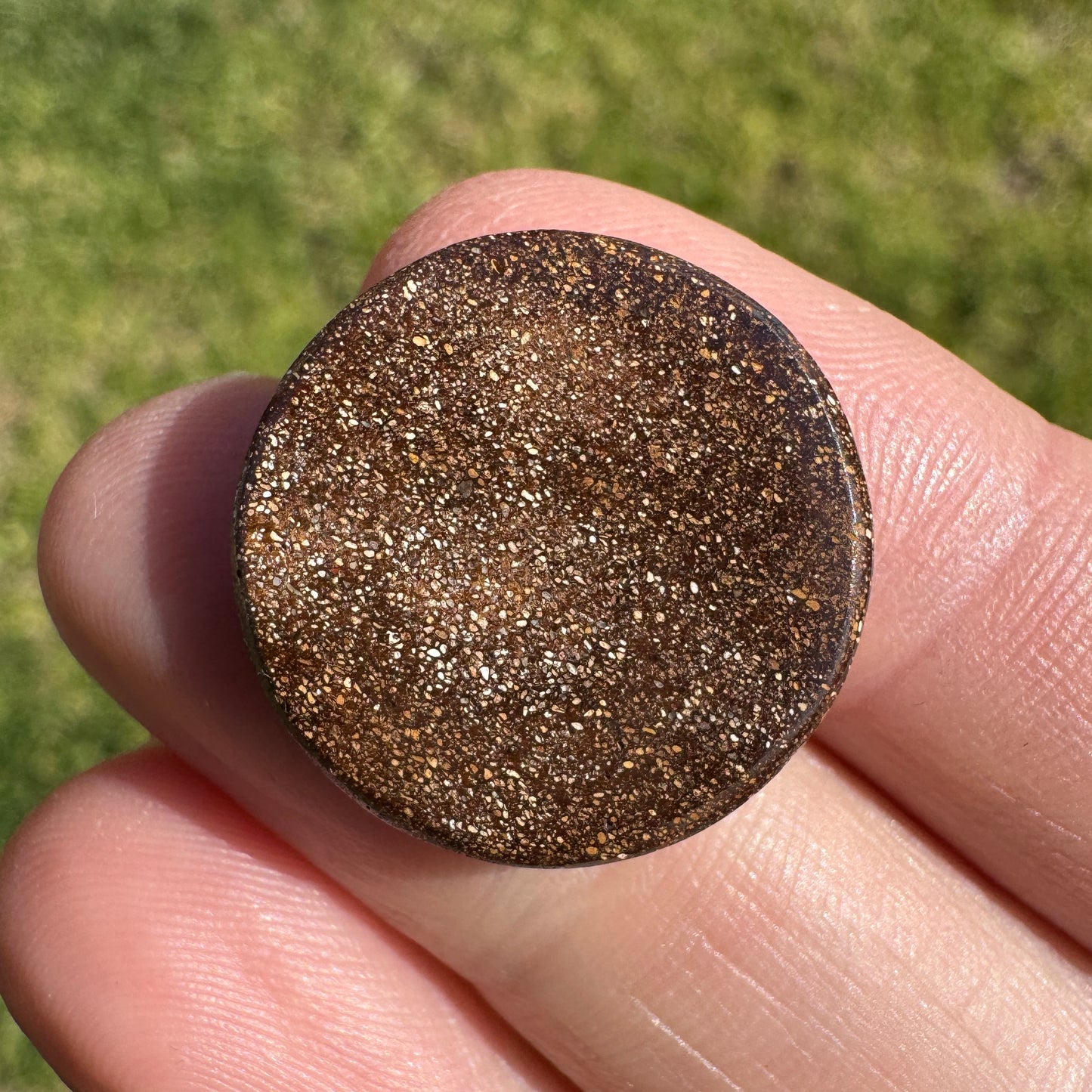 14.55 Ct circle boulder opal