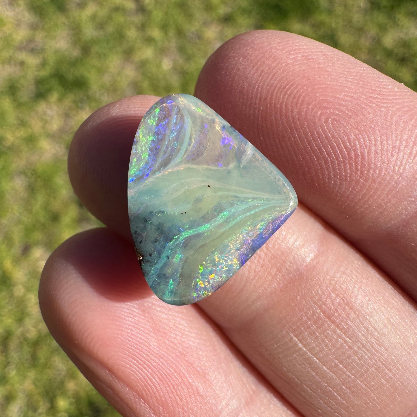 6.06 Ct fat teardrop boulder opal