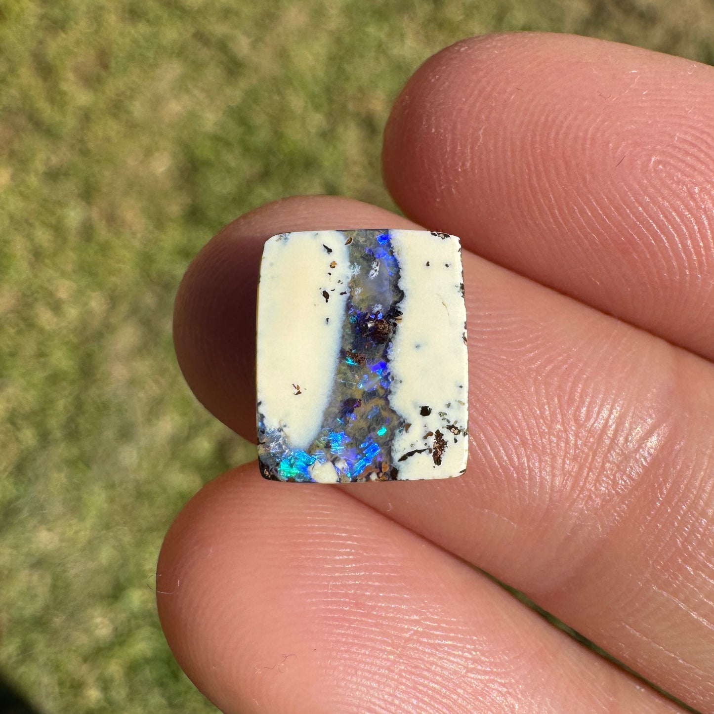 3.39 Ct small boulder opal