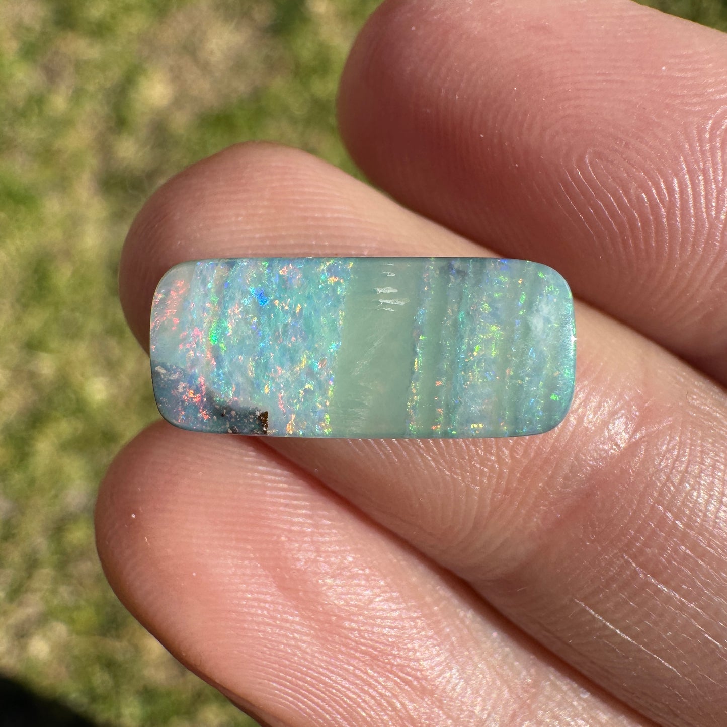 4.56 Ct stripy boulder opal