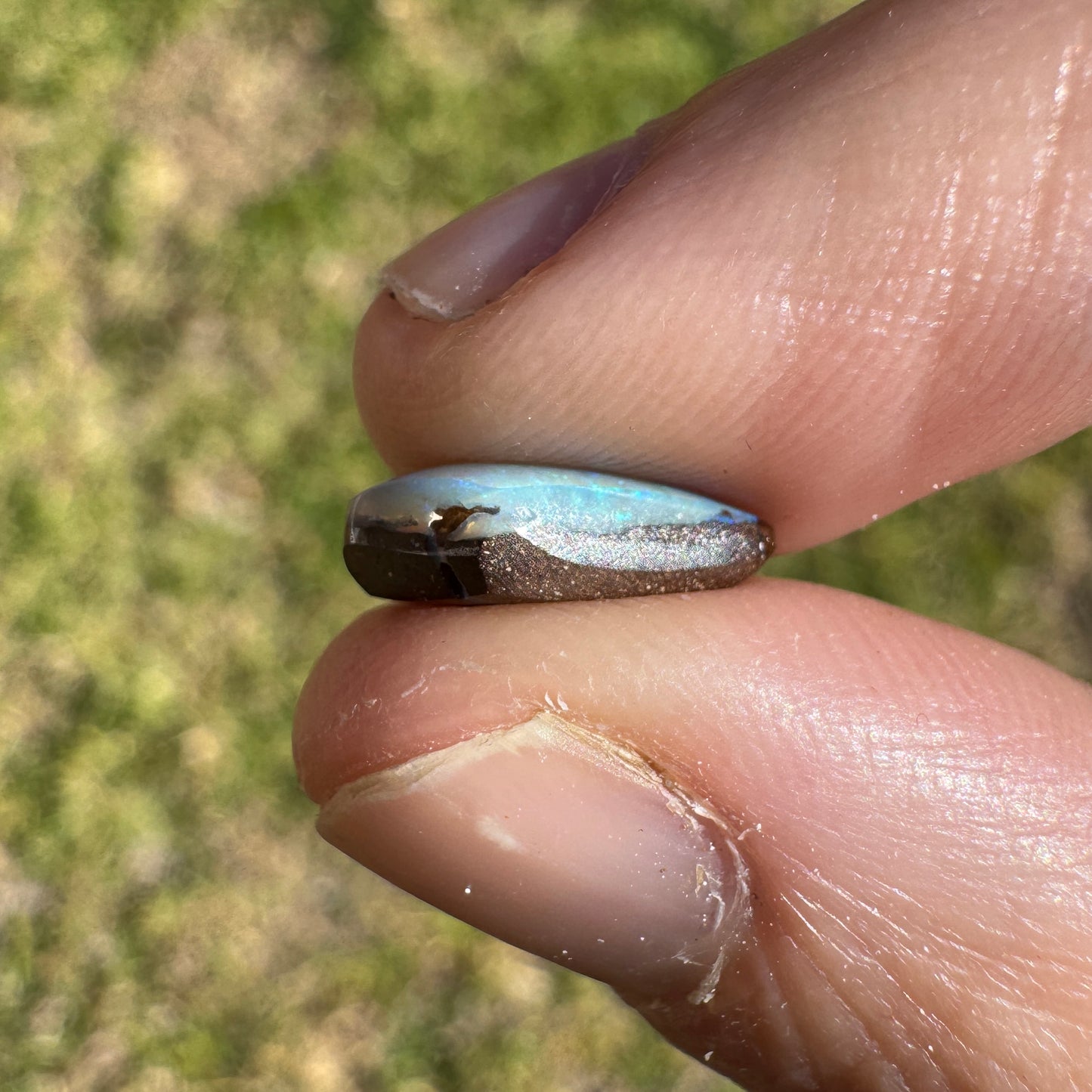 2.44 Ct small boulder opal